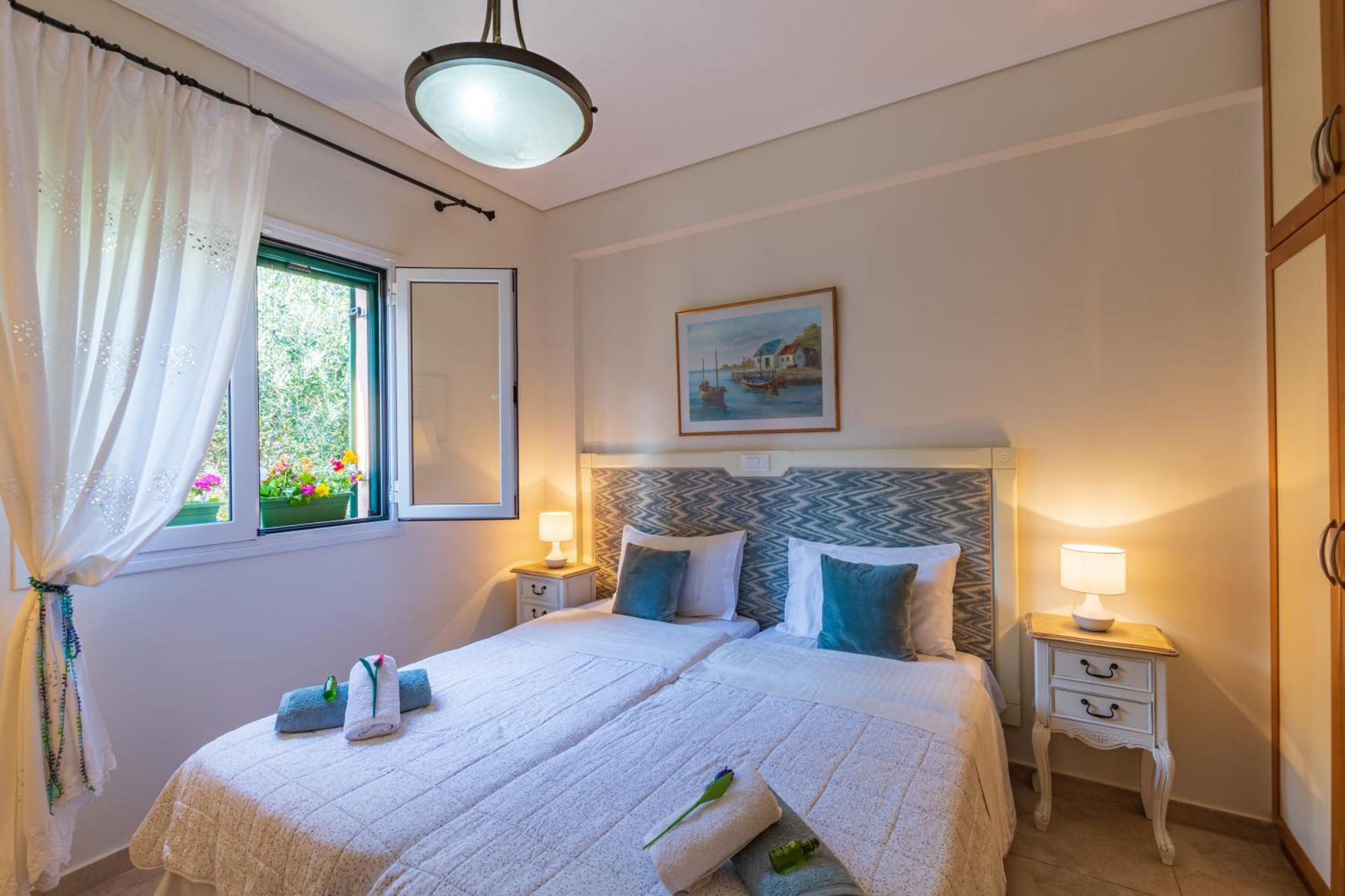 Barbati Seafront Luxury Suites Exterior foto